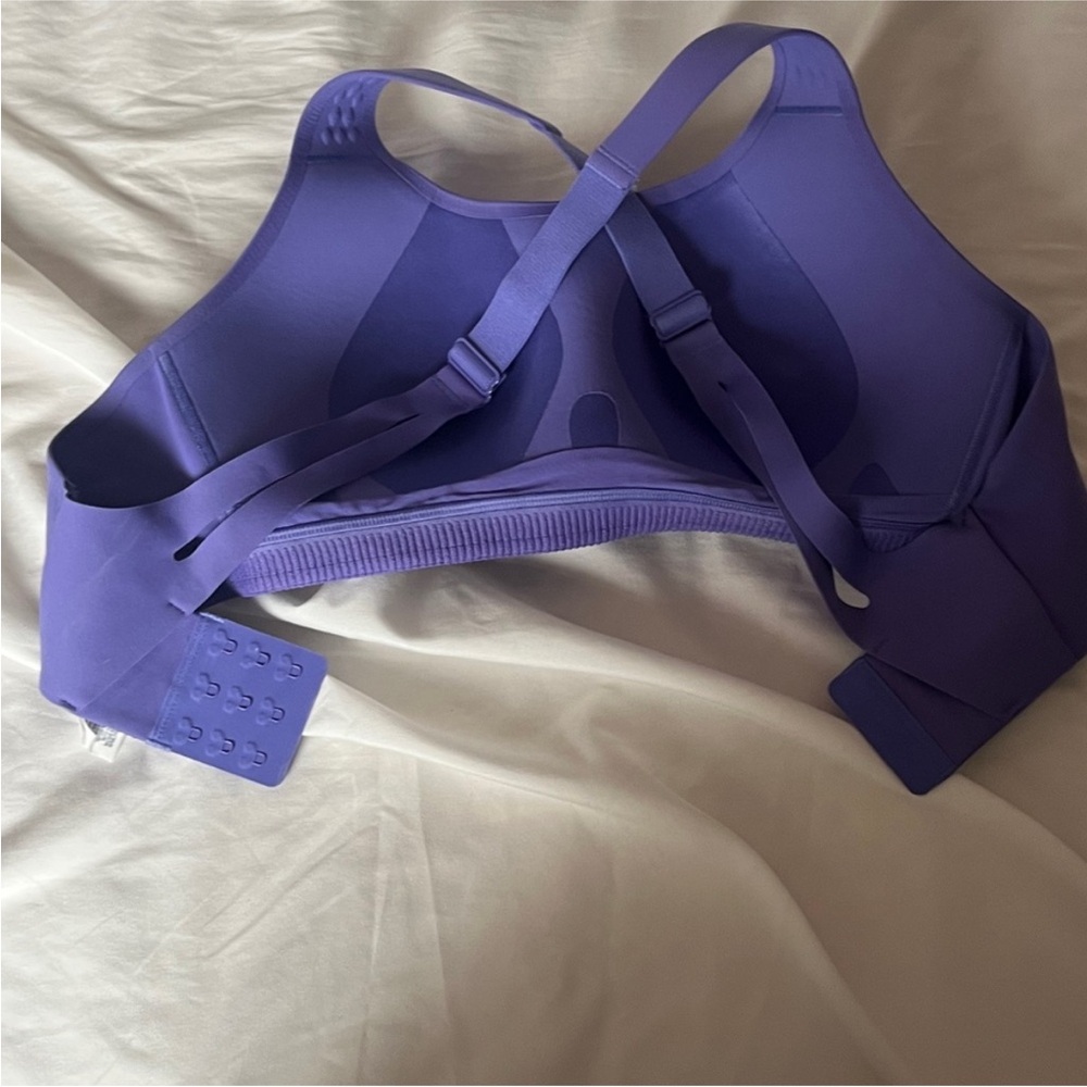 Lululemon AirSupport Bra - Picture 3 of 5